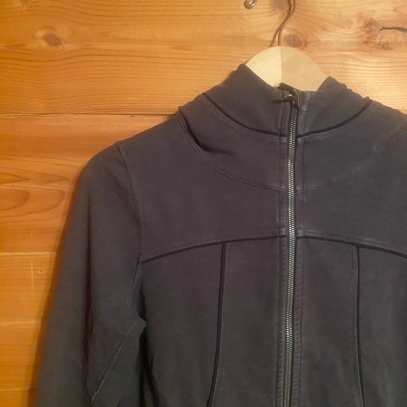 Fitted Gray Zip Up Hoodie Women’s Size Medium - Picture 2 of 5